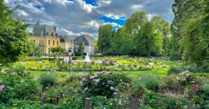 Stadtpark mit Rosengarten in Luxemburg-Stadt